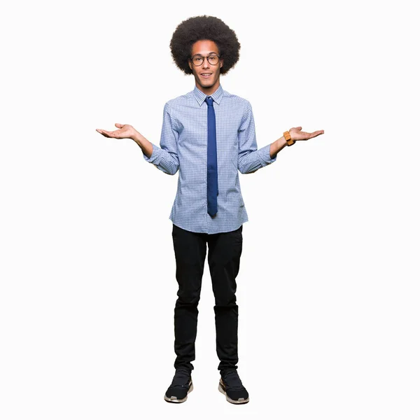 Jovem Homem Negócios Afro Americano Com Cabelo Afro Usando Óculos — Fotografia de Stock