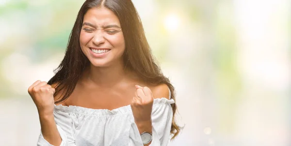 Junge Schöne Arabische Frau Über Isolierten Hintergrund Sehr Glücklich Und — Stockfoto