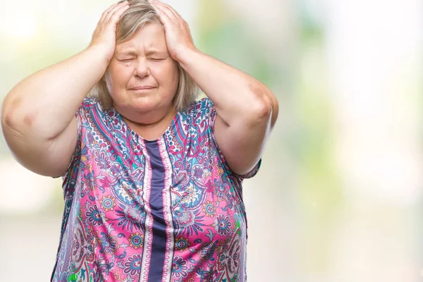 Senior Size Kaukasische Frau Mit Isoliertem Hintergrund Die Unter Kopfschmerzen — Stockfoto