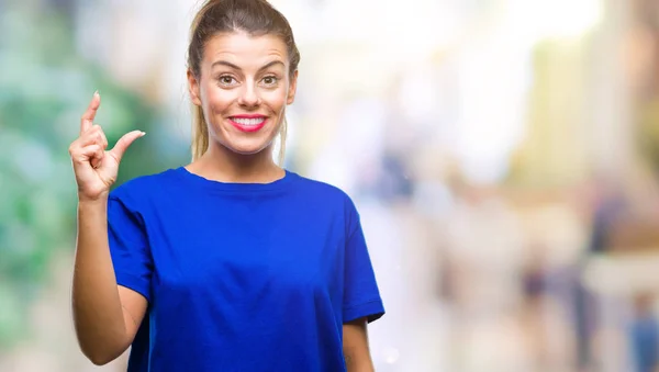 Mujer Hermosa Joven Vistiendo Casual Camiseta Azul Sobre Fondo Aislado —  Fotos de Stock