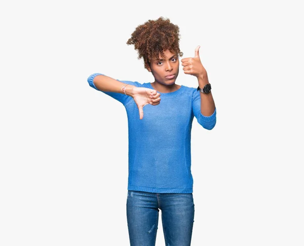 Beautiful Young African American Woman Isolated Background Doing Thumbs Disagreement — Stock Photo, Image