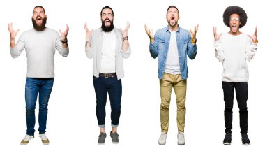 Kolaj bir grup genç adam beyaz üzerinde arka plan deli izole ve deli bağırarak ve agresif ifade ve silah kaldırdı bağırıyor. Hayal kırıklığı kavramı.