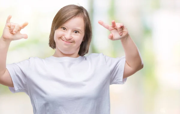 Junge Erwachsene Frau Mit Syndrom Vor Isoliertem Hintergrund Schreit Mit — Stockfoto