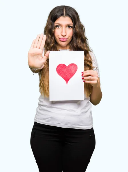 Jeune Femme Adulte Tenant Carte Avec Coeur Rouge Avec Main — Photo