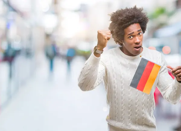 Afro American Człowiek Flaga Niemiec Białym Tle Tło Denerwować Sfrustrowany — Zdjęcie stockowe