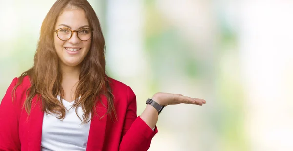 Mooie Grootte Jonge Zakenvrouw Elegante Jas Bril Dragen Geïsoleerd Achtergrond — Stockfoto