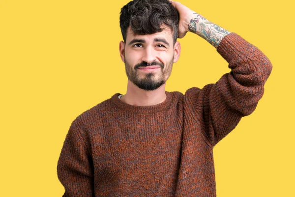 Joven Hombre Guapo Con Suéter Invierno Sobre Fondo Aislado Confundir — Foto de Stock