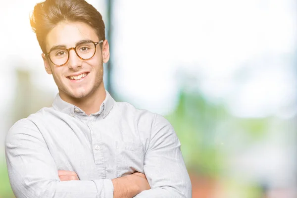 Joven Hombre Guapo Con Gafas Sobre Fondo Aislado Cara Feliz — Foto de Stock