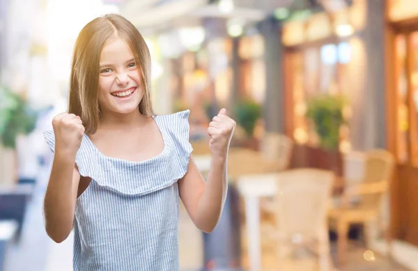 Mooi Meisje Geïsoleerde Achtergrond Erg Blij Opgewonden Doet Winnaar Gebaar — Stockfoto