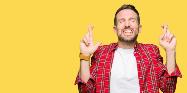 Handsome Man Wearing Casual Shirt Smiling Crossing Fingers Hope Eyes — Stock Photo, Image