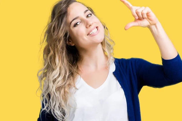 Beautiful Young Blonde Woman Isolated Background Smiling Confident Gesturing Hand — Stock Photo, Image