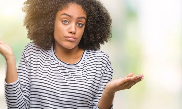 Giovane Donna Afro Americana Sfondo Isolato Espressione Indiscreta Confusa Con — Foto Stock