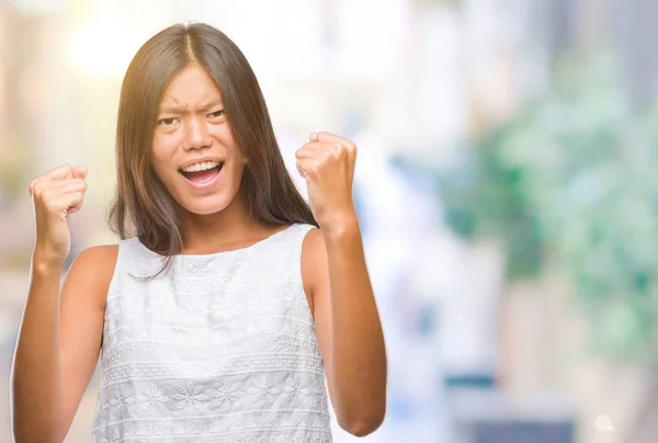 Mujer Asiática Joven Sobre Fondo Aislado Muy Feliz Emocionado Haciendo — Foto de Stock