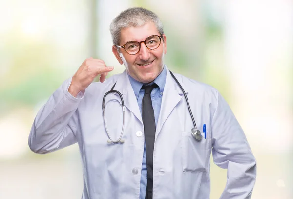 Handsome Senior Doctor Man Isolated Background Smiling Doing Phone Gesture — Stock Photo, Image