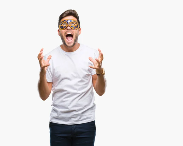 Joven Hombre Guapo Con Máscara Carnaval Sobre Fondo Aislado Loco — Foto de Stock