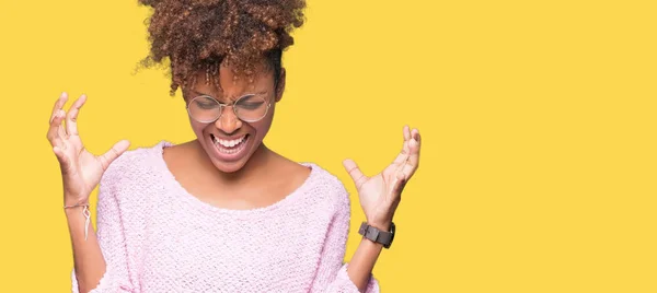 Mooie Jonge African American Vrouw Het Dragen Van Bril Geïsoleerd — Stockfoto