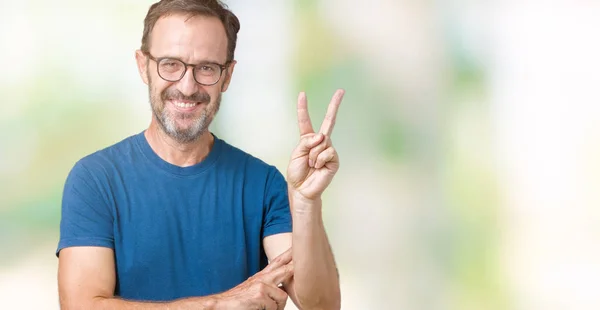 Guapo Mediana Edad Hoary Hombre Mayor Usar Gafas Sobre Fondo — Foto de Stock