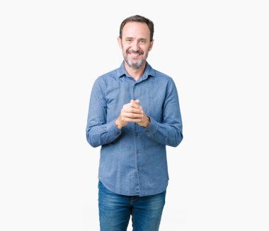 Yakışıklı orta yaş üzerinde zarif komuta sizde birlikte arka plan eller izole ve parmakları rahat ve neşeli gülümseyen geçti. Başarı ve iyimser