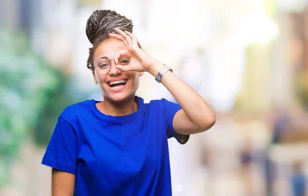 Jovem Trançado Cabelo Afro Americano Menina Vestindo Óculos Sobre Fundo — Fotografia de Stock