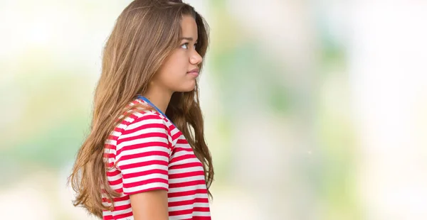 Jovem Bela Mulher Morena Vestindo Listras Shirt Sobre Fundo Isolado — Fotografia de Stock