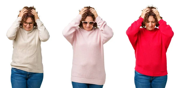 中年老年妇女穿冬季毛衣超过白色孤立背景的拼贴患有头痛和压力 因为疼痛和偏头痛 双手放在头上 — 图库照片