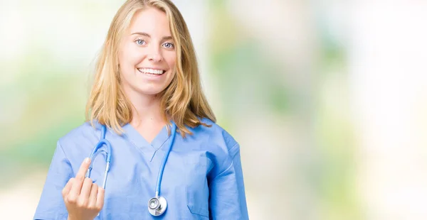 Bella Giovane Donna Medico Indossa Uniforme Medica Sfondo Isolato Beckoning — Foto Stock