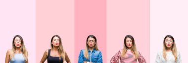 Kolaj komik surat ile yanakları şişirme pembe çizgili izole arka plan üzerinde genç güzel kadın. Ağız ile hava, deli ifade şişirilmiş.