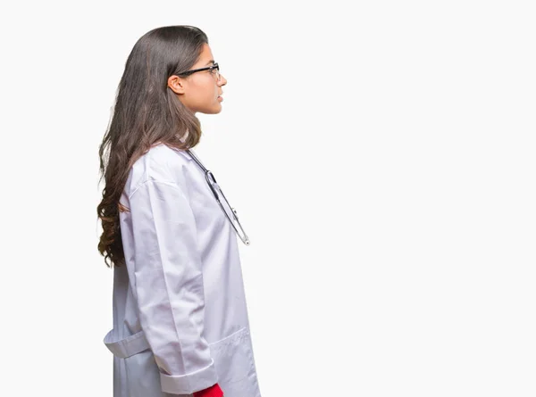 Young Arab Doctor Woman Isolated Background Looking Side Relax Profile — Stock Photo, Image