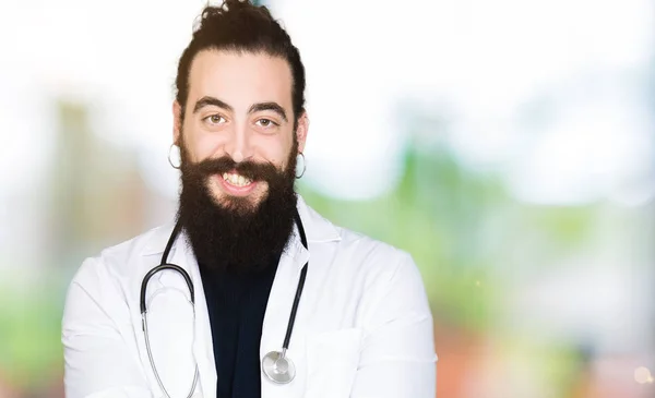 Doctor Long Hair Wearing Medical Coat Stethoscope Smiling Hands Palms — Stock Photo, Image