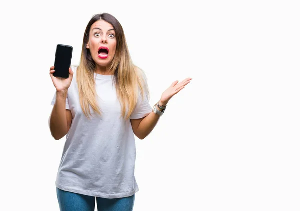 Jovem Mulher Bonita Mostrando Tela Branco Smartphone Sobre Fundo Isolado — Fotografia de Stock