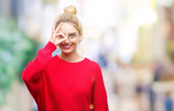 Junge Schöne Blonde Frau Trägt Roten Pullover Und Brille Über — Stockfoto