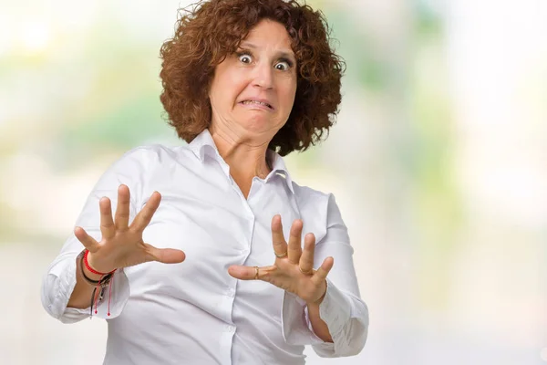 Schöne Seniorin Mittleren Alters Geschäftsfrau Über Isolierten Hintergrund Ängstlich Und — Stockfoto