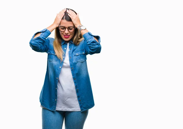 Joven Mujer Hermosa Sobre Uso Gafas Sobre Fondo Aislado Que —  Fotos de Stock