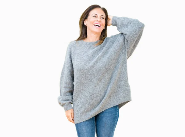 Mooie Middelbare Leeftijd Vrouw Winter Trui Dragen Geïsoleerd Achtergrond Smiling — Stockfoto