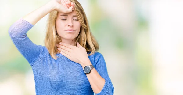 Schöne Junge Frau Blauem Pullover Über Isoliertem Hintergrund Die Stirn — Stockfoto