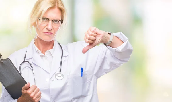 Middle Age Blonde Doctor Woman Holding Clipboard Isolated Background Angry — Stock Photo, Image