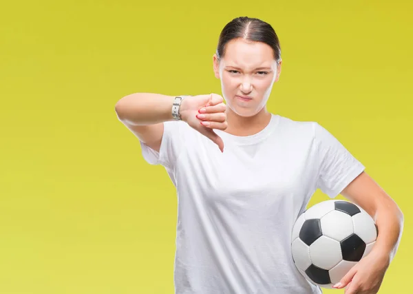 Νεαρή Όμορφη Γυναίκα Καυκάσιος Κρατώντας Την Μπάλα Ποδοσφαίρου Ποδοσφαίρου Πάνω — Φωτογραφία Αρχείου