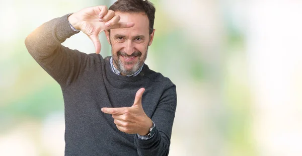 Hombre Mayor Mediana Edad Guapo Usando Suéter Sobre Fondo Aislado —  Fotos de Stock