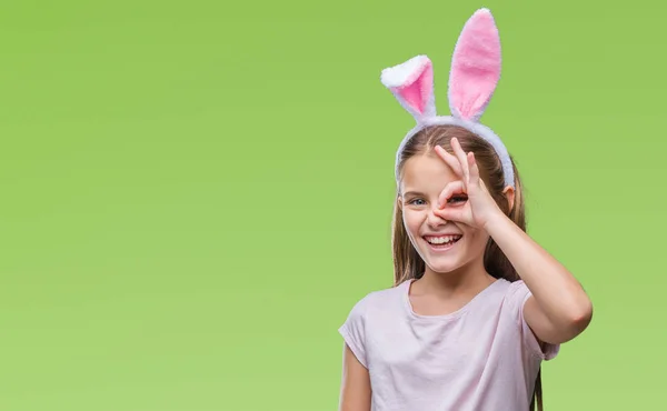 Junges Schönes Mädchen Trägt Osterhasenohren Über Isoliertem Hintergrund Und Macht — Stockfoto