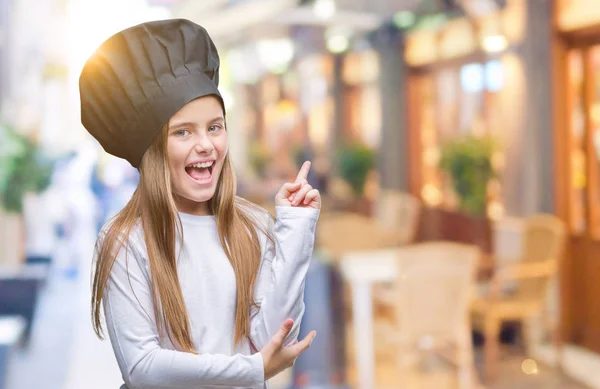 Krásná Mladá Dívka Nosí Klobouk Uniformě Kuchař Izolované Pozadí Velkým — Stock fotografie