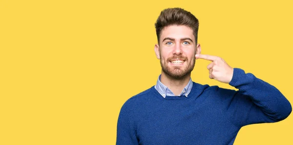 Jonge Knappe Bussines Man Pointing Met Hand Vinger Aan Het — Stockfoto