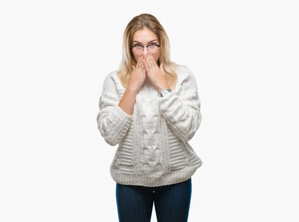 Junge Kaukasische Frau Mit Brille Über Isoliertem Hintergrund Schockiert Mund — Stockfoto