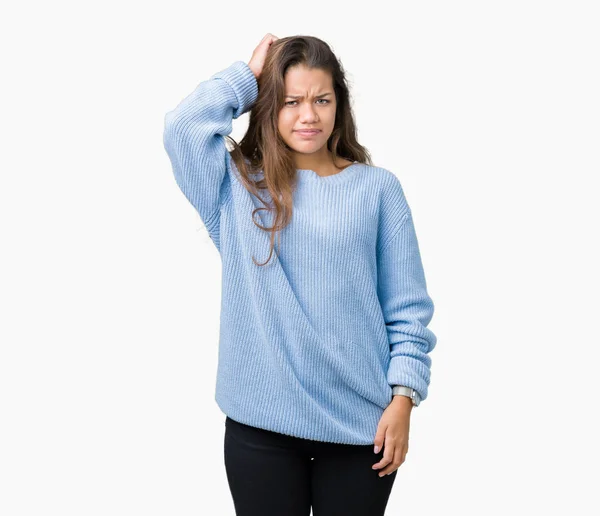 Mujer Morena Hermosa Joven Con Suéter Azul Invierno Sobre Fondo — Foto de Stock