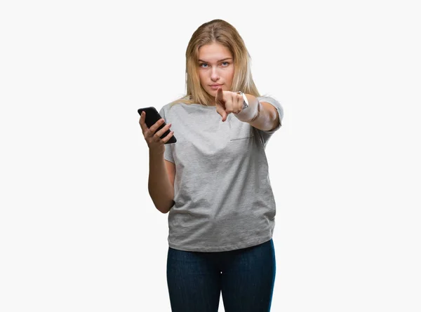 Mujer Caucásica Joven Que Envía Mensaje Usando Teléfono Inteligente Sobre —  Fotos de Stock