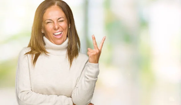 Schöne Erwachsene Frau Mittleren Alters Die Winterpullover Über Isoliertem Hintergrund — Stockfoto