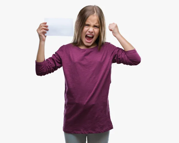 Menina Bonita Jovem Segurando Cartão Papel Branco Sobre Fundo Isolado — Fotografia de Stock