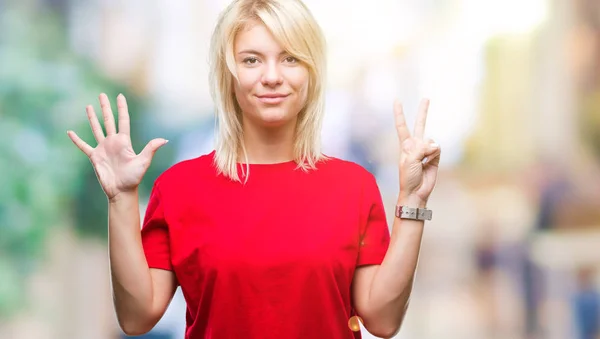 Joven Hermosa Mujer Rubia Con Camiseta Roja Sobre Fondo Aislado — Foto de Stock