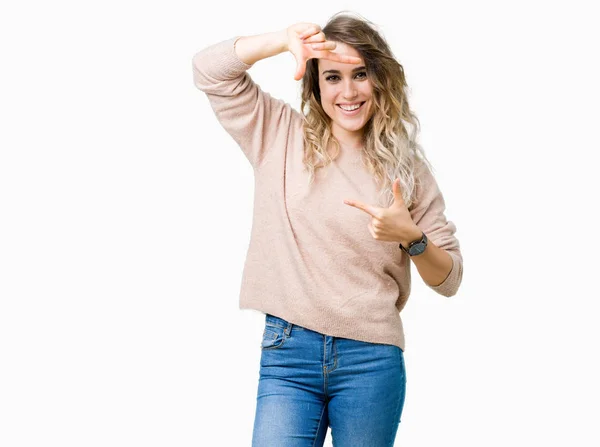 Hermosa Mujer Rubia Joven Con Sudadera Sobre Fondo Aislado Sonriendo — Foto de Stock