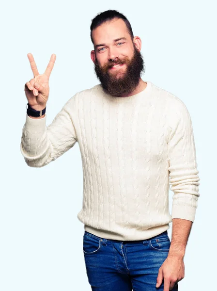 Homem Jovem Hipster Vestindo Camisola Inverno Sorrindo Com Rosto Feliz — Fotografia de Stock
