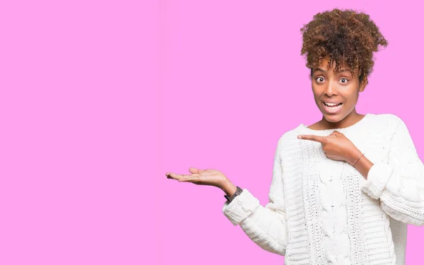 Hermosa Joven Afroamericana Americana Vistiendo Suéter Invierno Sobre Fondo Aislado —  Fotos de Stock